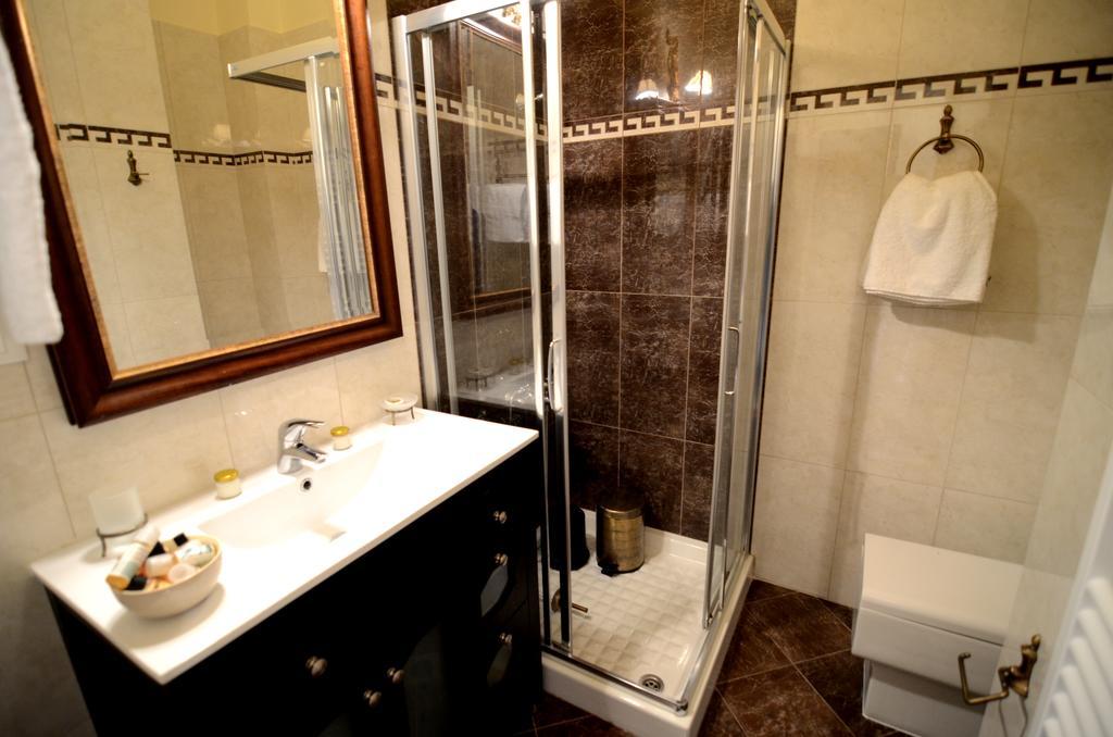 ואטי Korina Gallery Hotel מראה חיצוני תמונה